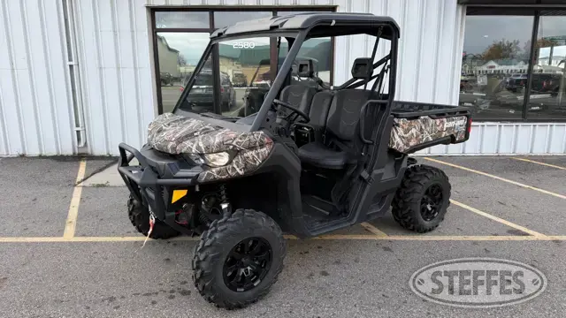 2024 Can-Am Defender HD10 XT