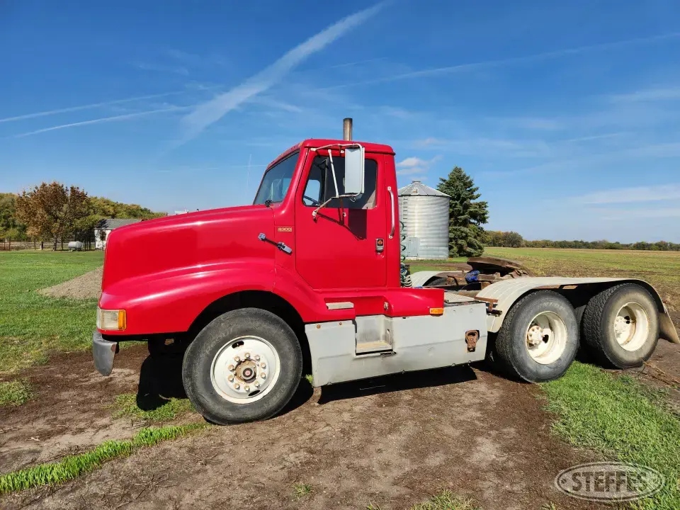 1988 International 8300 Conventional Truck without Sleeper