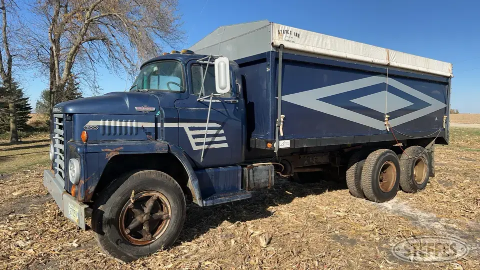1966 Dodge C700 Tandem Boxed Truck