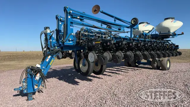 Kinze 3700