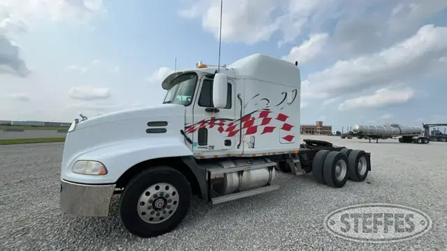 2003 Mack CX613