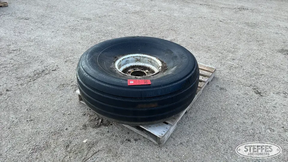 21.5L-16.1 tire Tractor-Implement Tire