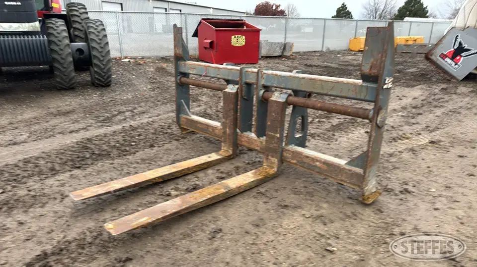 JRB 624K wheel loader forks Loader Attachment