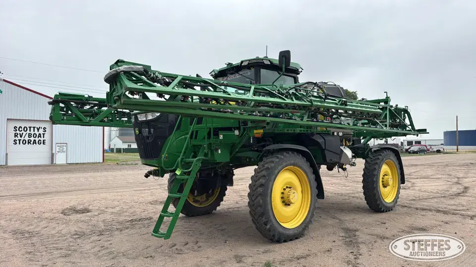 2022 John Deere 412R Self-Propelled Sprayer