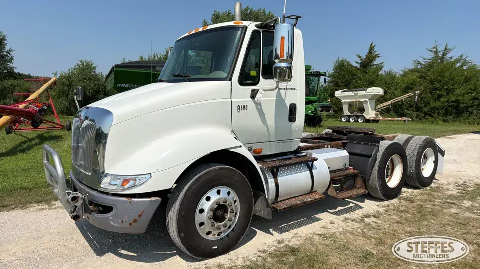 2009 International TranStar 8600 Conventional Truck without Sleeper