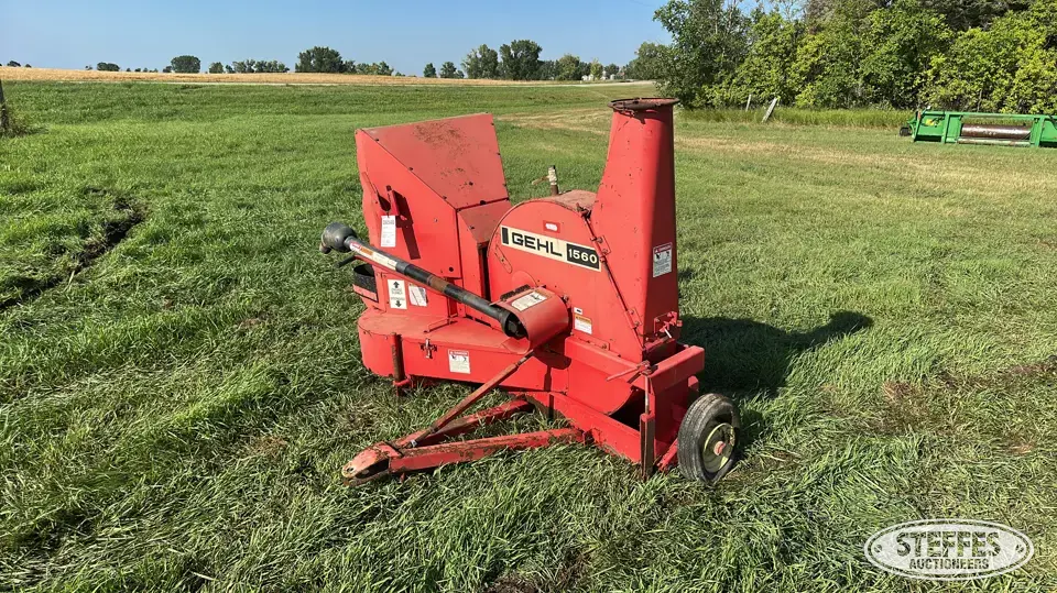 Gehl 1560 Forage Processing