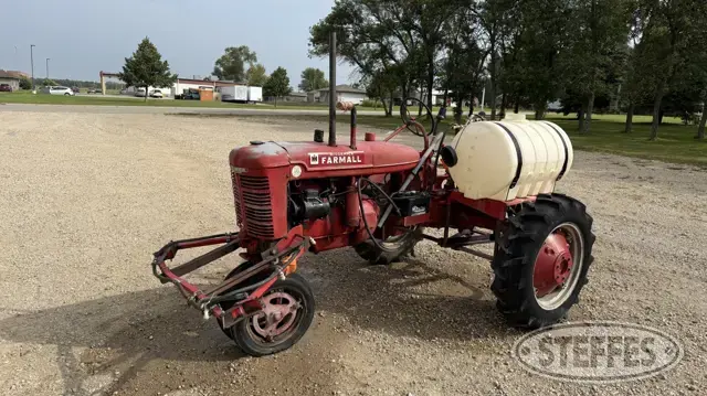 1947 Farmall B