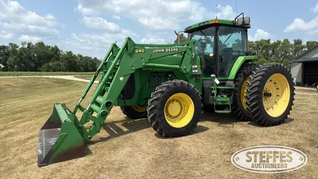 1998 John Deere 8100