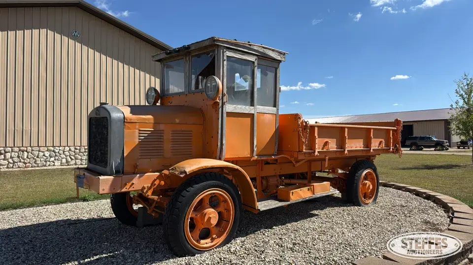 Four Wheel Drive Auto Co. ULY Collectible Vehicle
