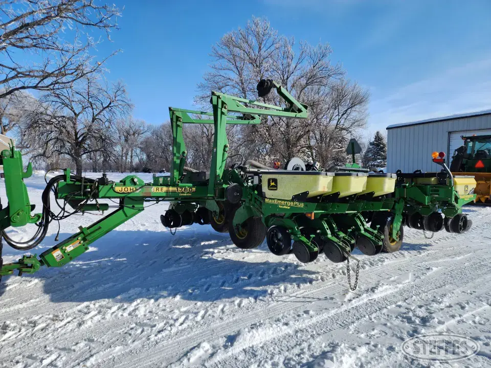 1998 John Deere 1780 12 or More Row Planter