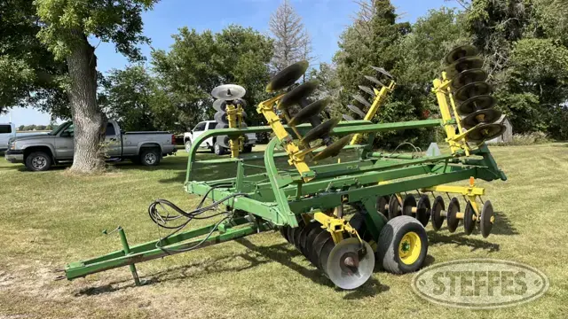 John Deere 230