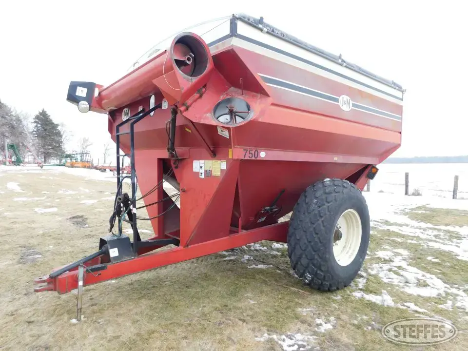 J&M 750 Grain Cart