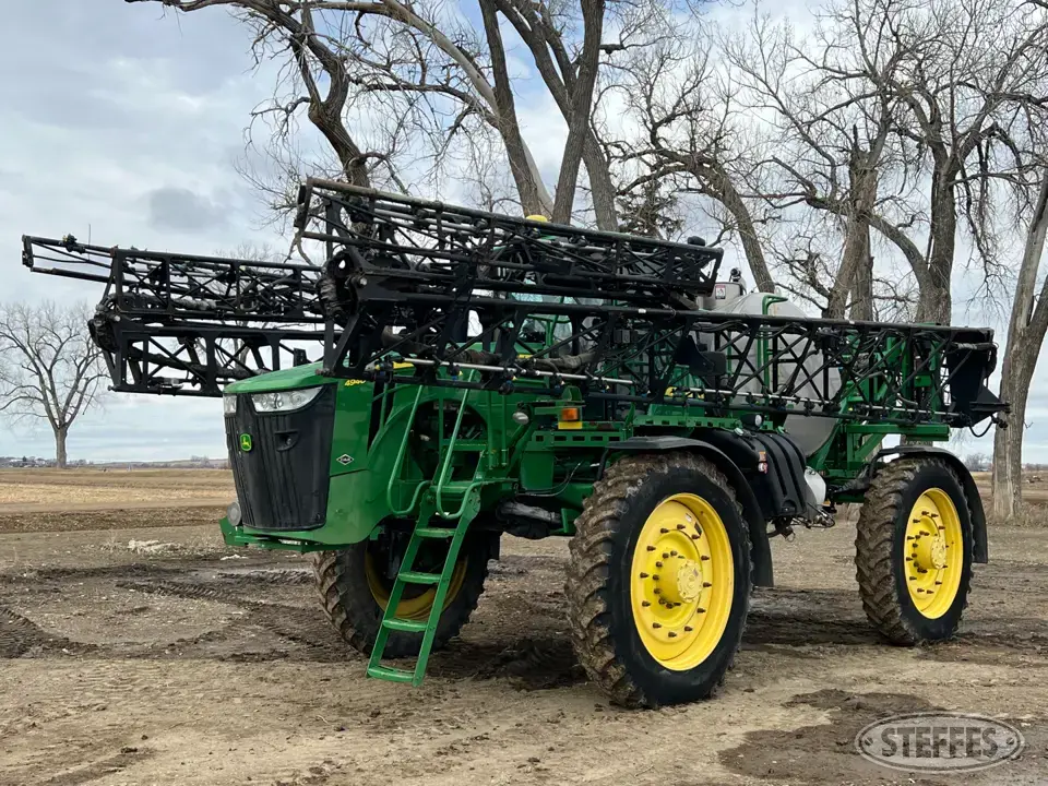 2013 John Deere 4940 Self-Propelled Sprayer