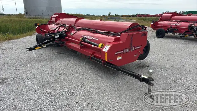 2022 Hiniker 5620