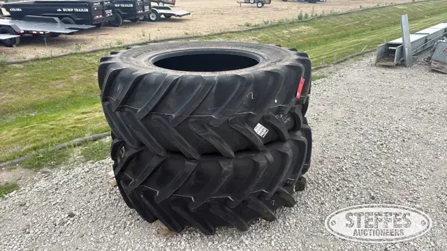 (2) Firestone Maxi Traction IF710/70R42 tires