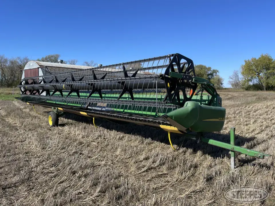 2006 John Deere 936D Draper Head