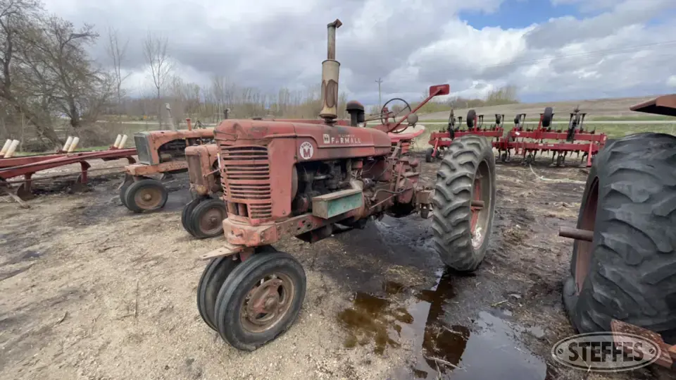 1948 Farmall M 2WD Tractor