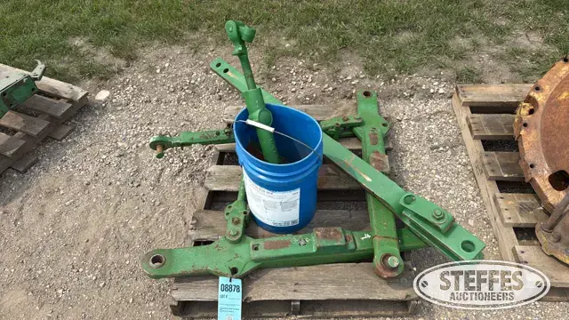 John Deere 3 pt. arms