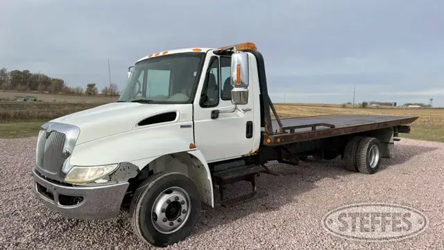 2009 International 4300 Durastar