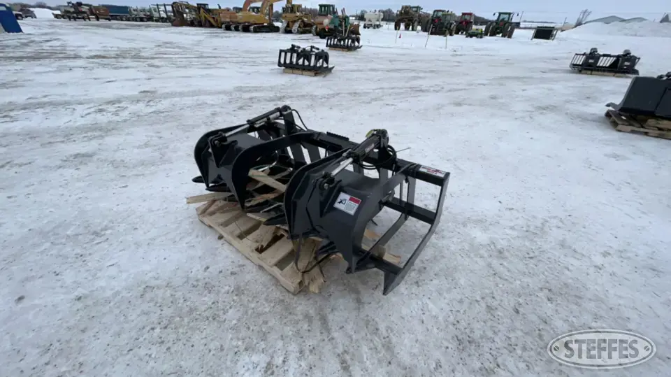 Stout Brush Grapple HD72-8 Skid Steer Bucket