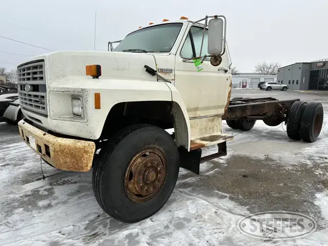 1991 Ford F800