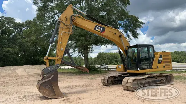 2018 CAT 323