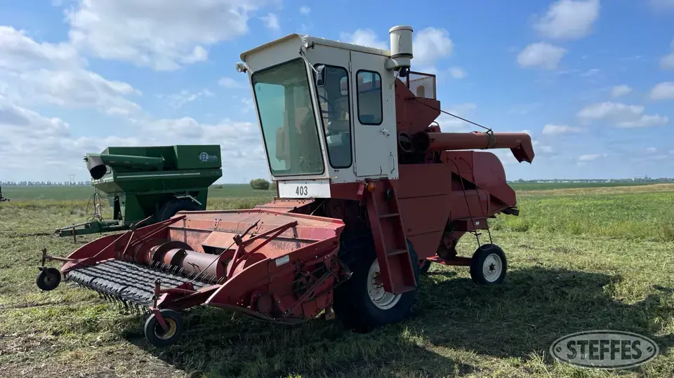 International 403 Combine