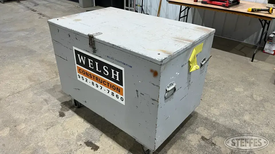 Jobox Storage and Bench