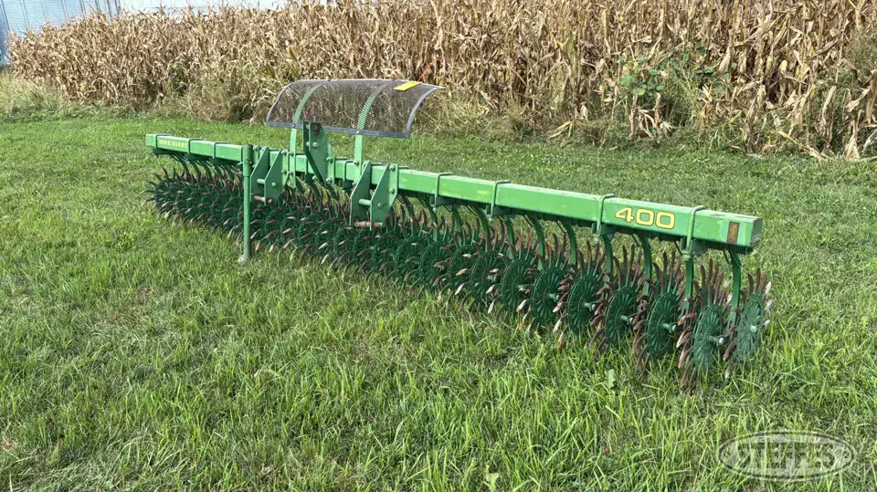 John Deere 400 Rotary Hoe