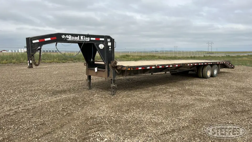 2014 Road King Flatbed Trailer