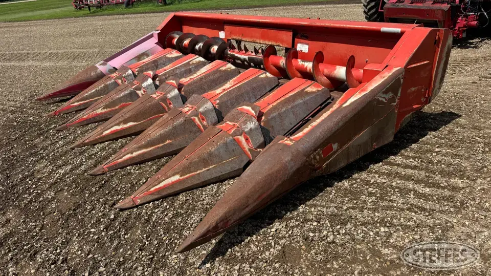 1985 Massey Ferguson 1163 Corn Head