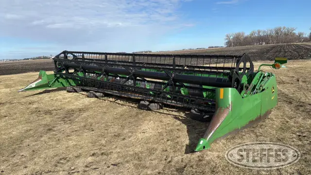 2001 John Deere 925F