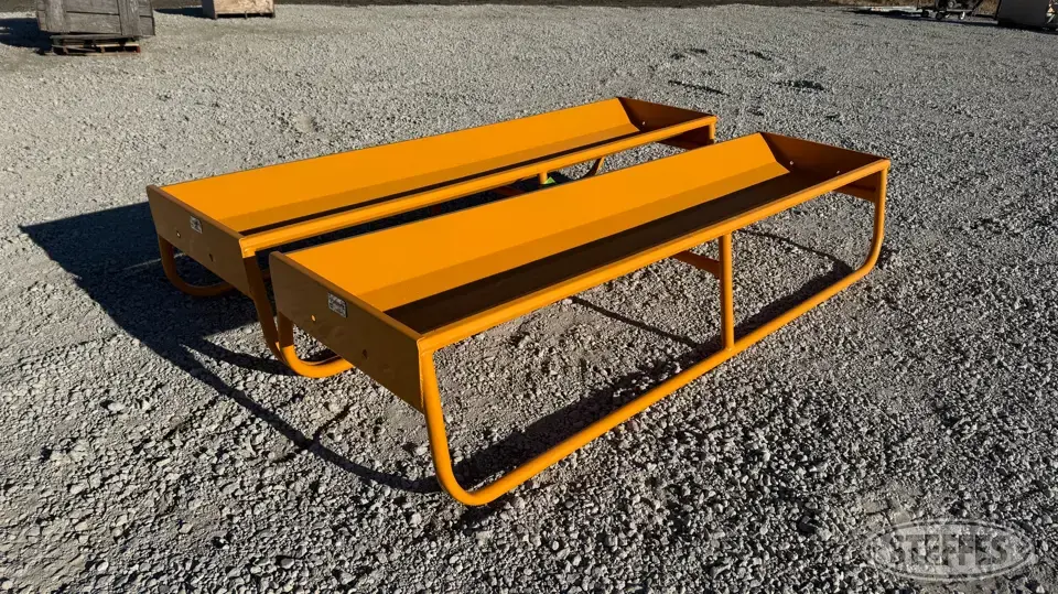 2026 Industrias America C10 Feeders and Bunk