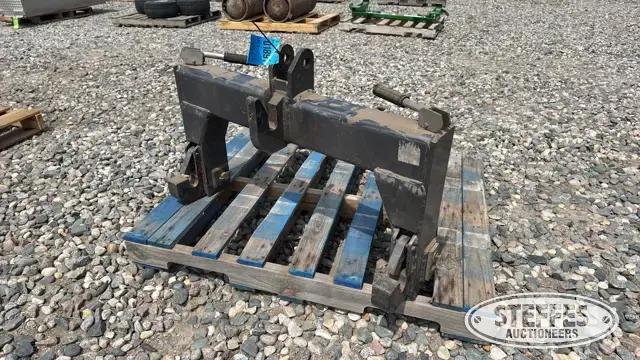 Case IH 3 pt. quick hitch