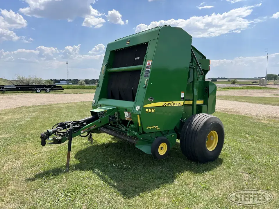2012 John Deere 568 Round Baler