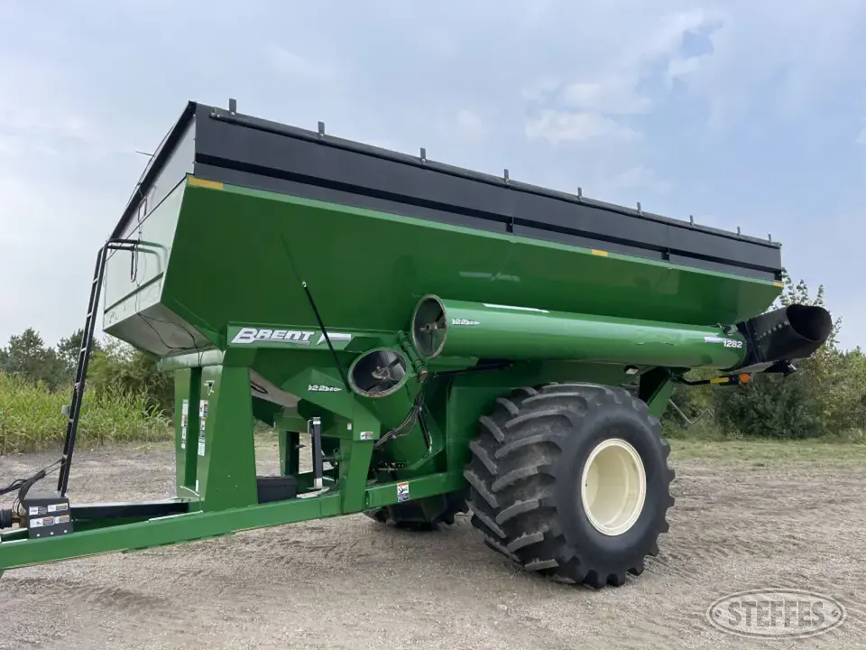 2015 Brent 1282 Grain Cart