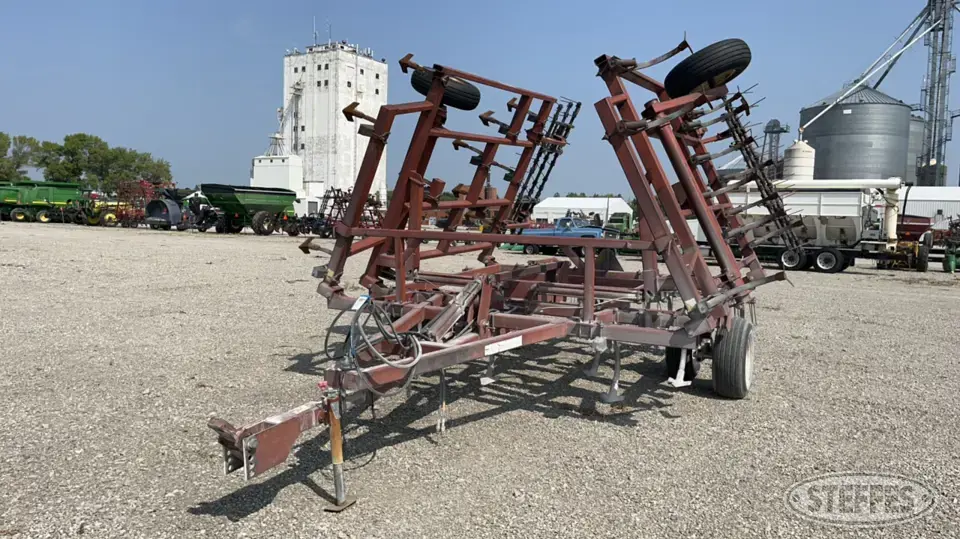 Kewanee 380 Field Cultivator