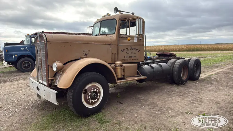 1954 Kenworth 523 Conventional Truck without Sleeper