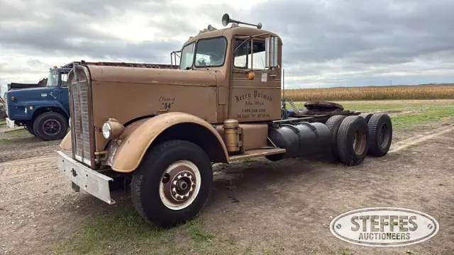 1954 Kenworth 523