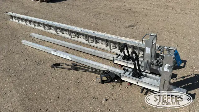 Jump-jack scaffolding system