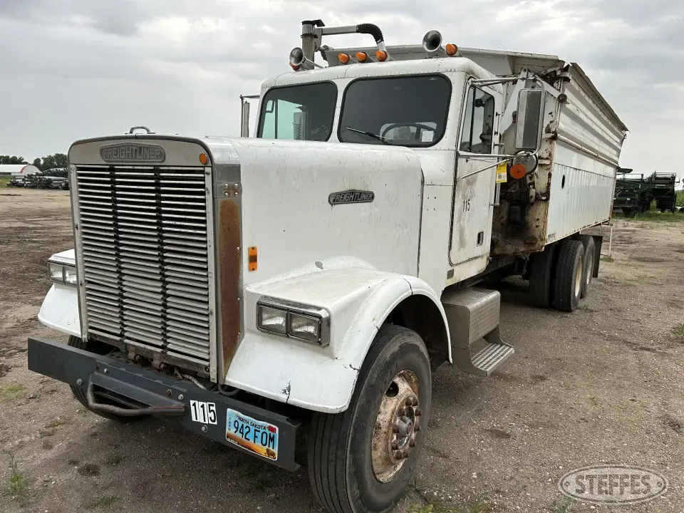 1985 Freightliner Conventional Specialty Truck