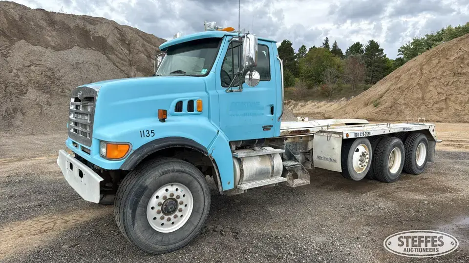 2004 Sterling L9500 Cab and Chassis Truck