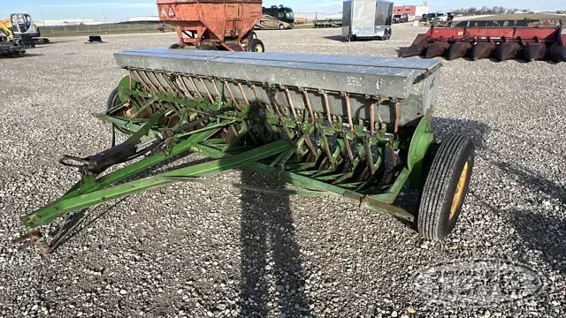 John Deere B