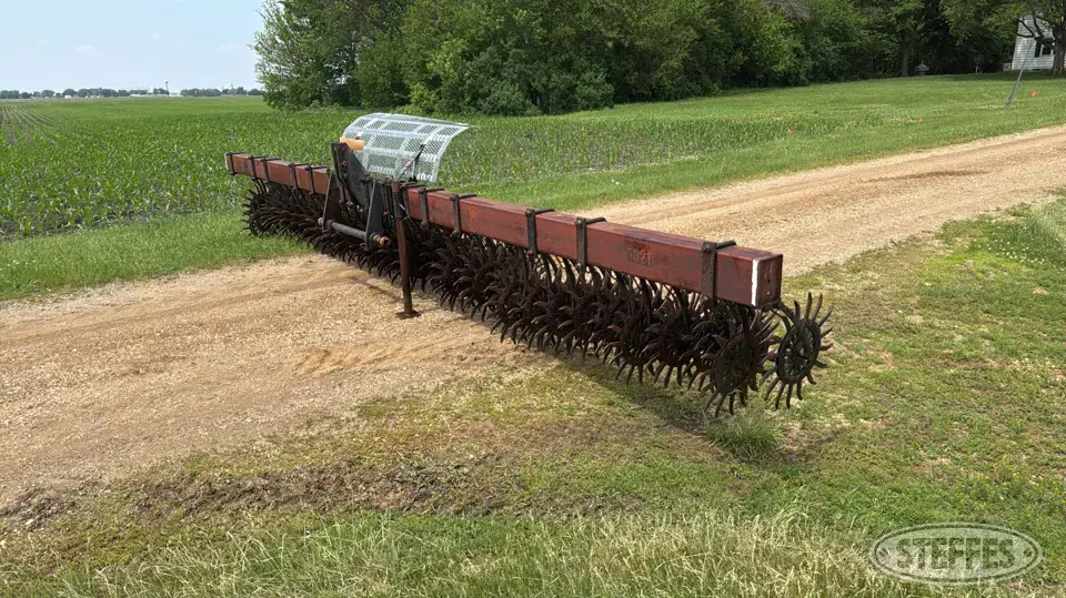 M&W 1821 Rotary Hoe