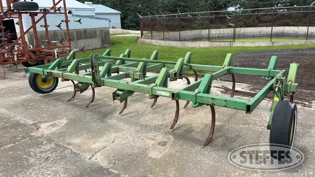 John Deere 1600
