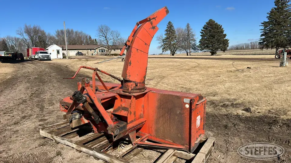 McKee 750 3 Pt. Snowblower