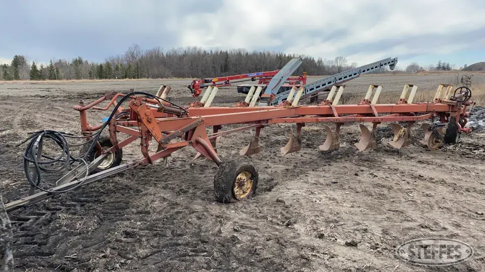 Case IH 700 Plow