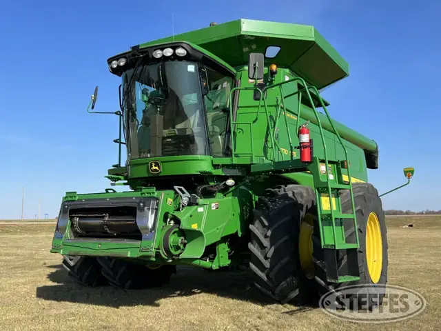 2011 John Deere 9770