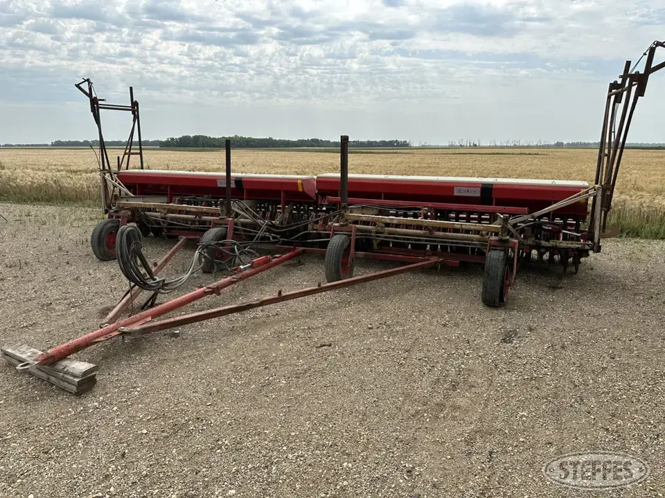 Melroe 201 Press Drill