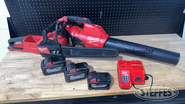 Asst. Milwaukee cordless tools